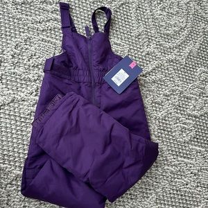 Cherokee bib snow pants with tags. Never been worn. Size 4T